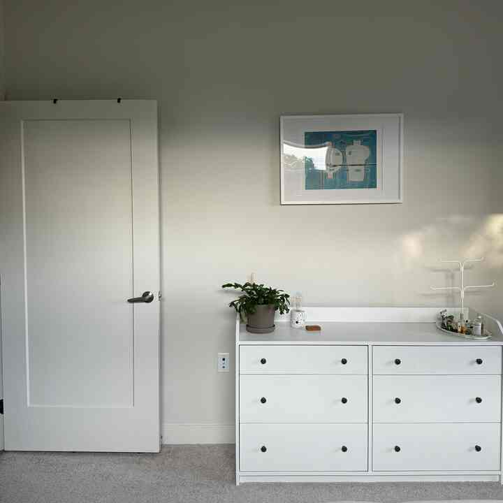 #bedroominterior #bedroom 
With my favorite poster in a light weight #frame (because I am afraid of earthquaks) #livingincalifornia 