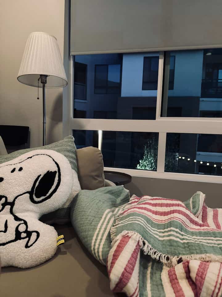 Great summer #throw for #livingroom #sofa. The #cushioncover and the #filling are both from #ikea. Perfect combination for #livingroominterior #sofainterior 