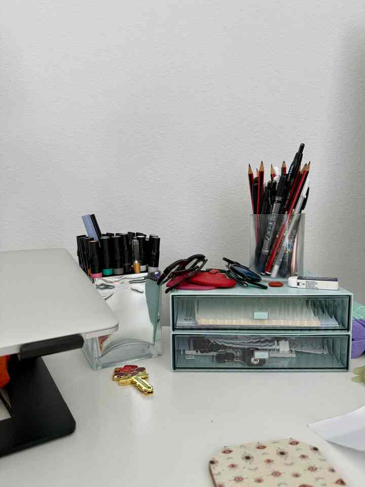 Some desktop organization #organization #workspace #smallspaces #homeoffice