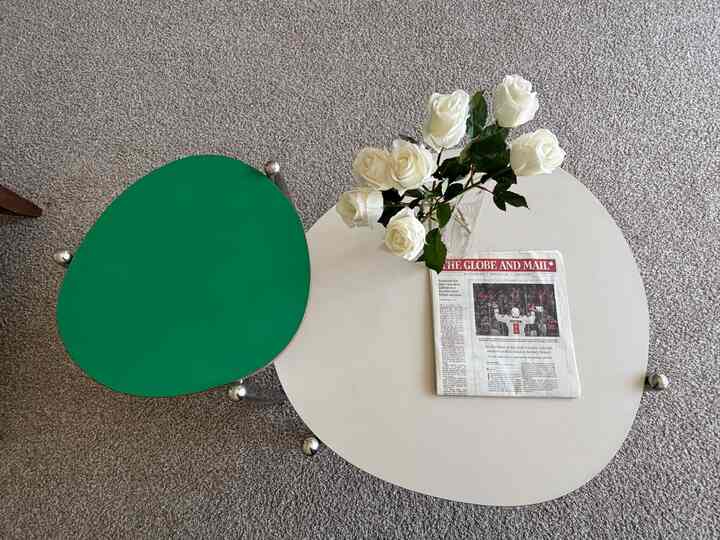 my green one 💚

#green #greeninterior #diningroom #diningtable #stoolchair #livingroom #colorofhouse #colorinterior #popsofcolor #curtainstyling #curtaininterior 

