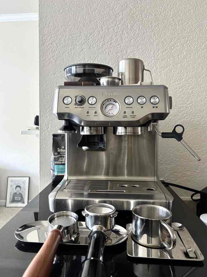 Among the Chrome items I love, the biggest one is…


#Breville870 #Breville #coffeemachine #coffee #coffeecup #coffeetime 
