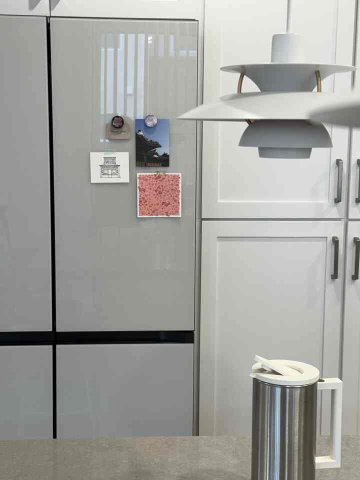 These are a few of my favorite things in the kitchen 💜💜

#BespokeRefrigerator 
#CuckooElectronics 
#larchwood