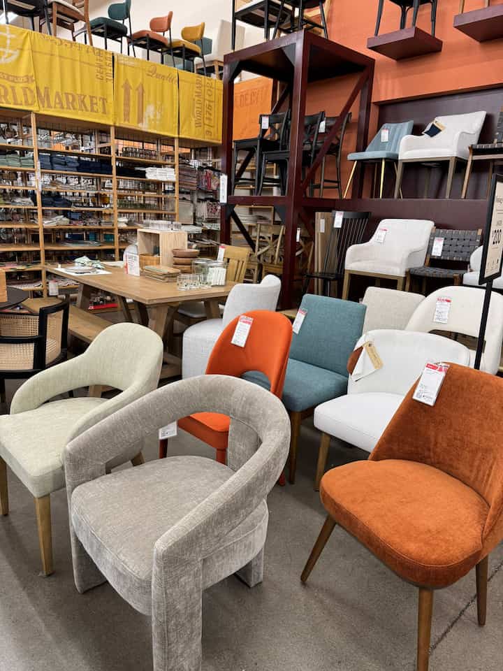 I’m looking at dining chairs to place next to the bar area on the first floor.

#inspiration #chair #diningchair #funiture