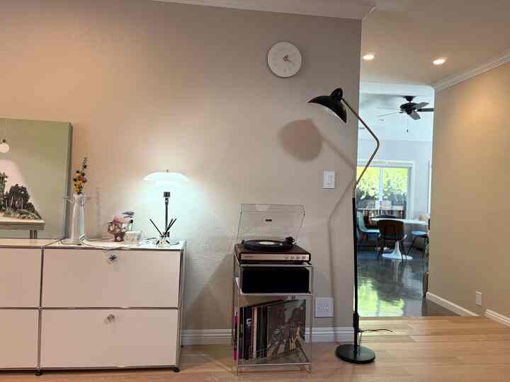 Vinyl vibes, warm lights , and a whimsical painting — home, just the way I love it.
#whiteinterior #warmhouse #CozyCorner
#ArtfulLiving #VinylVibes #WhimsicalArt
#floorlamp