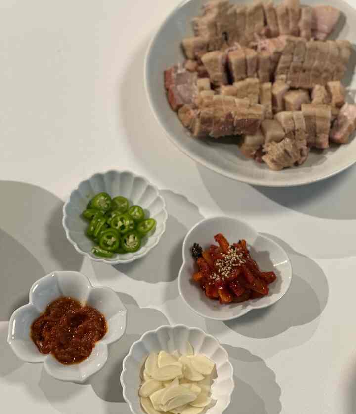 My go-to plates for sauces and side dishes

#koreanplates #cooking #cookware 