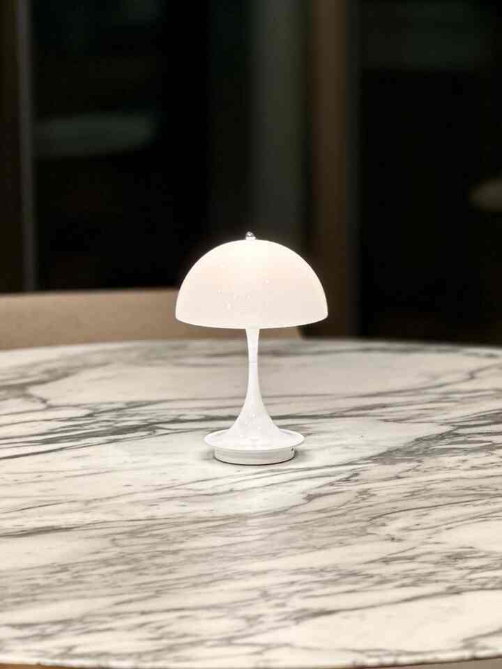 I love this lamp and these dining chairs 🥹🤎 can you believe if I told you the dining chair from IKEA is less than $100? 😭💫 I love finding quality items from IKEA that looks a lot expensive than its original price. Tell us more what you think!

#elevate #home #dining #diningtable #diningroom #diningchair #diningroominterior #diningtableinterior #diningspace #diningtablelighting #diningtablerecommendation #lamp #interiorobject #interiorchair 