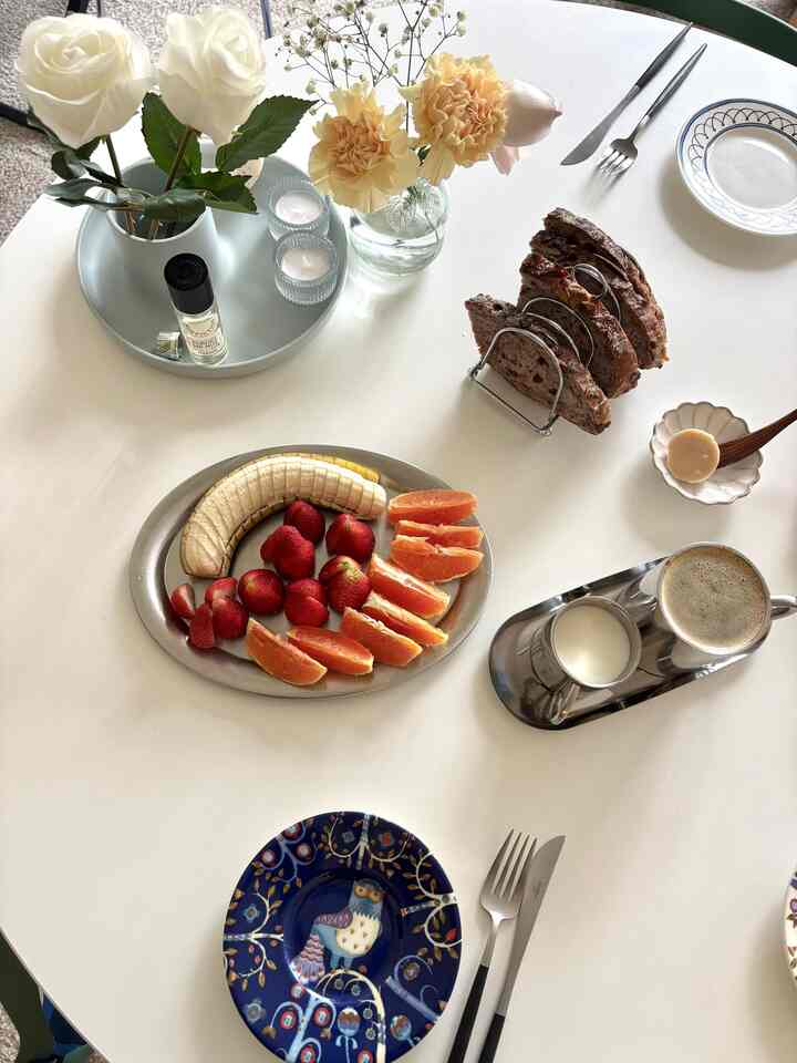 I bought a toast rack, but it’s so tiny!
but still love chrome 🤍🤍

#chrome #stainlesssteel #brunch #brunchplate #coffee #coffeecup #toastrack