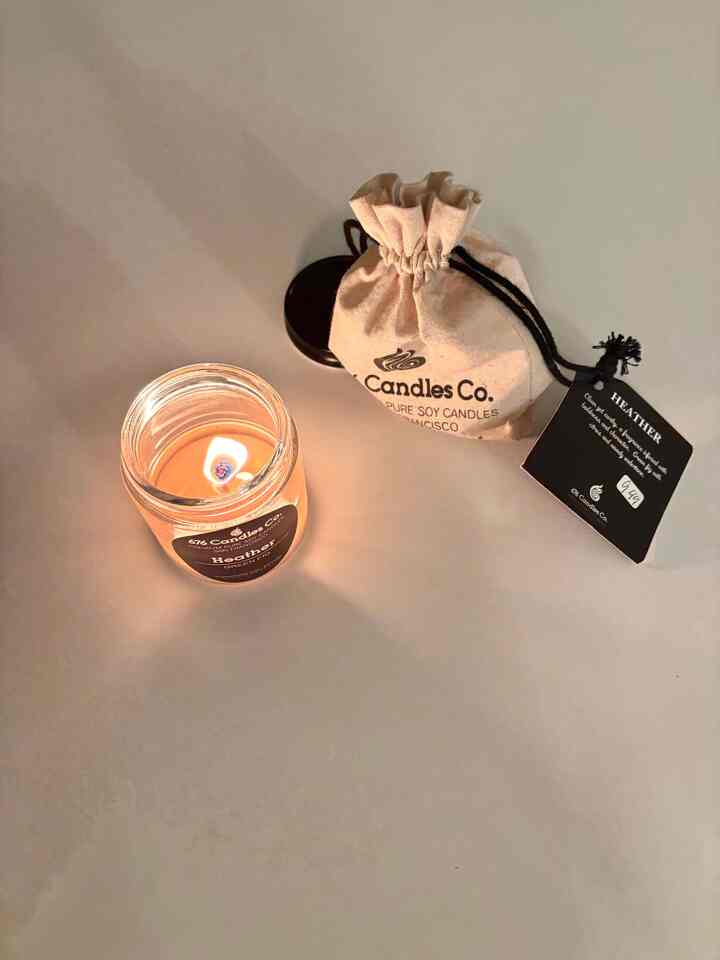 After dinner, it’s time to wrap the day in a gentle scent.

#676candles #candle #scentedcandle #Scent 