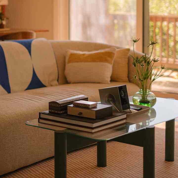 This and no weekend plans 😌

#livingroominterior #livingroomtable #livingroom #moderneclectic #barcart