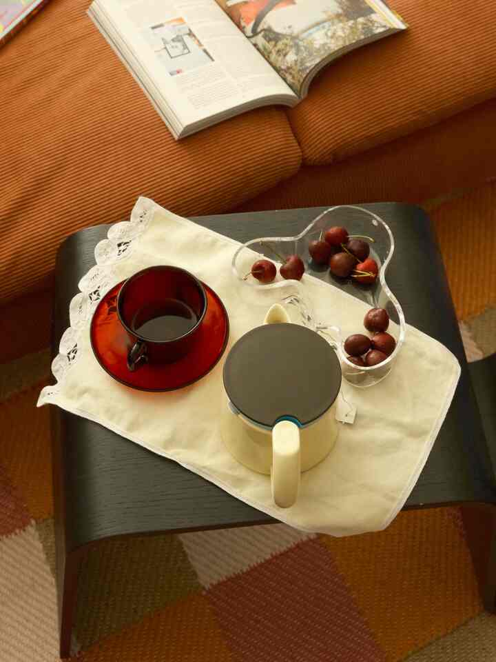 who wants some cherries 🍒🍒

#desertbowl #iittala #aalto #colorinterior 