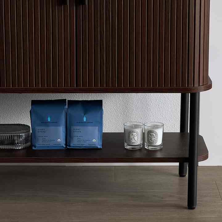 We’ve been obsessed with this coffee been lately for our morning espresso shots. Highly recommend if you like the sweet and nutty taste! #espresso #coffee #Diptyque #coffeeaddict #candle 