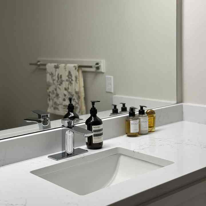 Keeping it fresh for the next guest! 🌿✨ A clean bathroom makes everyone feel welcome and comfortable.

#bathroom #bathroomremodeling #bathroomstorage #bathroomcleaning #bathroominterior #bathroomtile #bathroomcabinet #bathroommirror #bathroomsupplies #bathroomdesign #bathroomlighting #bathroomdecoration #bathroomfaucet #bathroomaccessories 