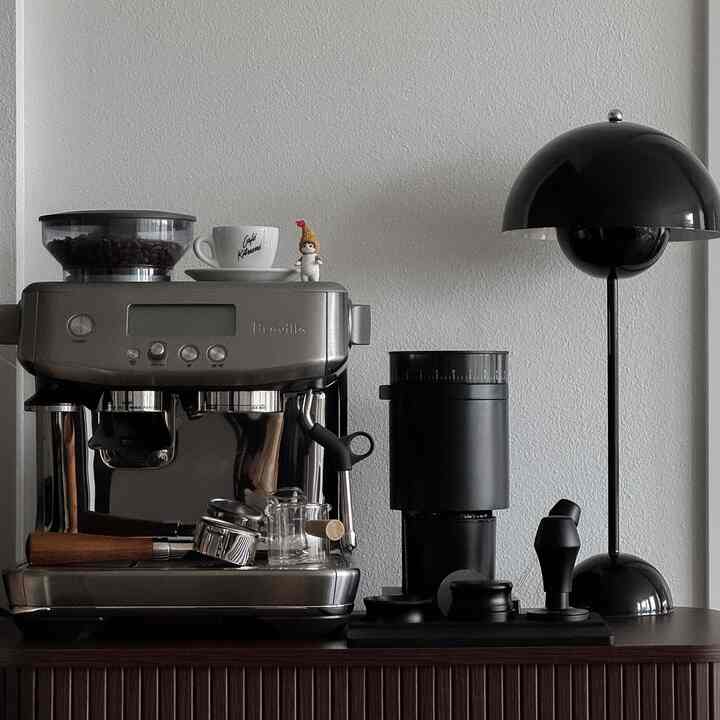 Coffee break ☕️ 
#coffeecup #coffeemachine #coffee #coffeetime #homecafe