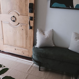 Added a new rug to the entryway — soft texture, simple lines, and just the right warmth to welcome guests in.
#rug #rugcarpet #ruginterior #rugrecommendation 
#mirror #mirrorinterior #EntrywayDecor #interiorplants  #Cozycorner  #entrance #entrancehall #entryway #entranceinterior  #greeninterior  #Neutral #moderninterior  #entrancedeign #entrancewall 
#cozyhallway #moodlight #tinyentrance #Apartmentfrontdoor #hallwayinterior #smallhallway #smallhouse 
#PeelAndStick #NoDrillLights #BatteryWallSconce #MoodMaker