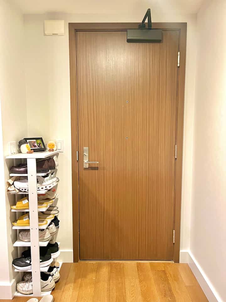 🚪 Small Entryway, Big Welcome Vibes
Living in a condo means I have a small entryway, but that didn’t stop me from making it feel extra cozy and welcoming! 🌿💫

I found the perfect narrow white shoe rack that fits just right in the space without making it feel crowded. On top, I added a few welcoming photos (the little moments that make me smile when I come home!) and a few plushies for a touch of softness and fun. 🧸🖼️

Even with limited space, a few thoughtful details can really make a difference. It’s all about creating a space that feels warm the moment you step inside! ✨

#entrywayinspo #smallentrywayideas #condoliving #shoerackstyling #smallspacedecor #cozycorners #welcominghome #homestylingtips #renterfriendlydecor #apartmentstyle #plushdecor #minimaldecor #neutraltones #narrowspaces #apartmententryway #firstimpressionscount #simpledecorideas #homeaesthetic