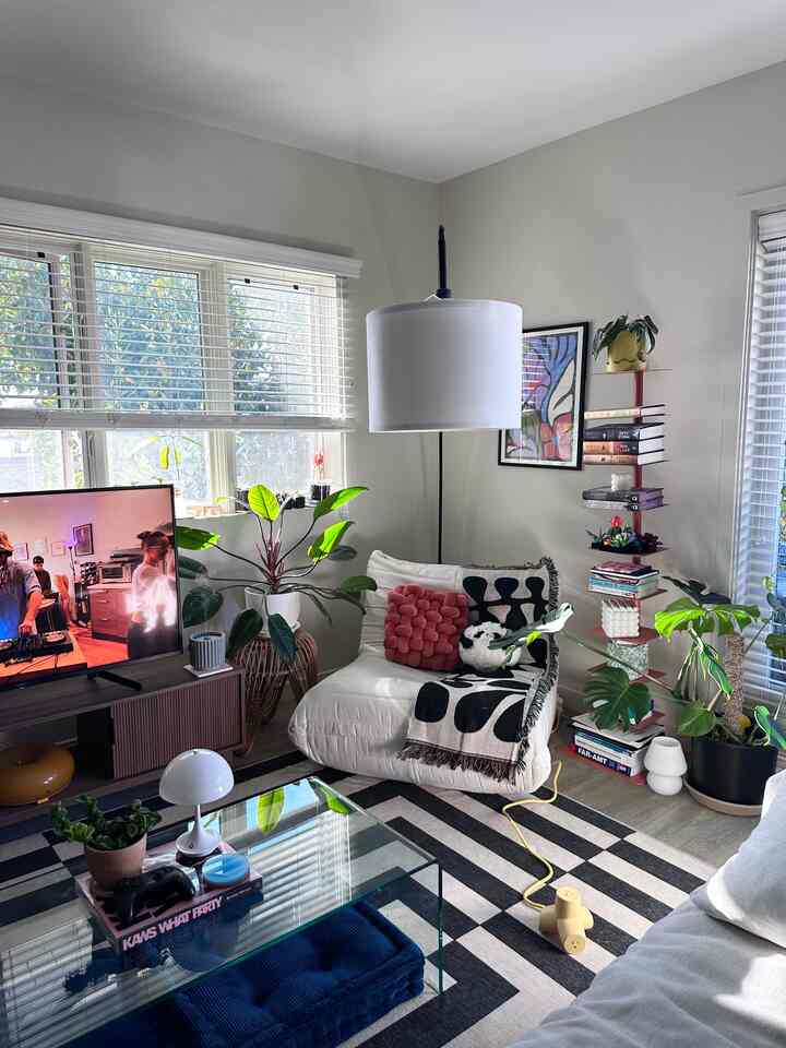 Tagged posts featuring Dancing Shapes Woven Throw Blanket 1