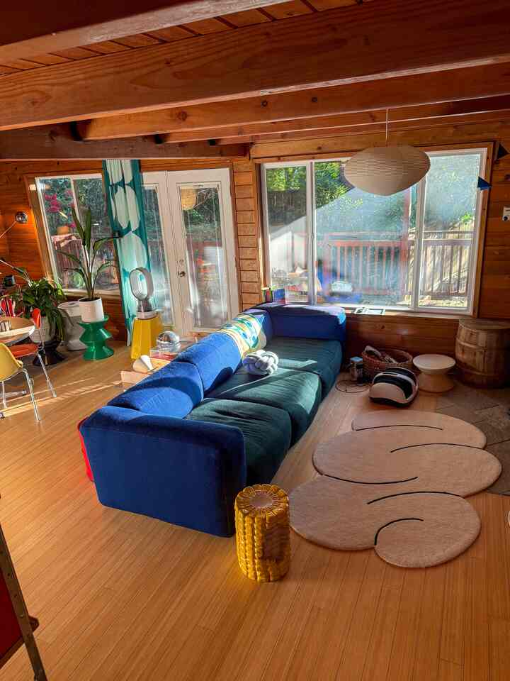 Nuansa jam matahari✨

#warnarumah #cabinhome #cabinvibe #Cozy #seattlehome #playful