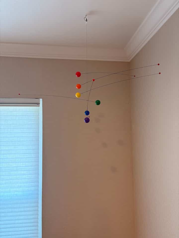 Colorful balance in the corner 🌈✨

#MobileArt #ColorfulHome #InteriorInspo #MinimalDecor #HomeVibes
#KineticArt #ArtInMotion #ScandinavianStyle #CreativeCorner #DesignDetails
#ModernDecor #RainbowVibes #HangingArt #BalanceAndBeauty #CalmSpace
