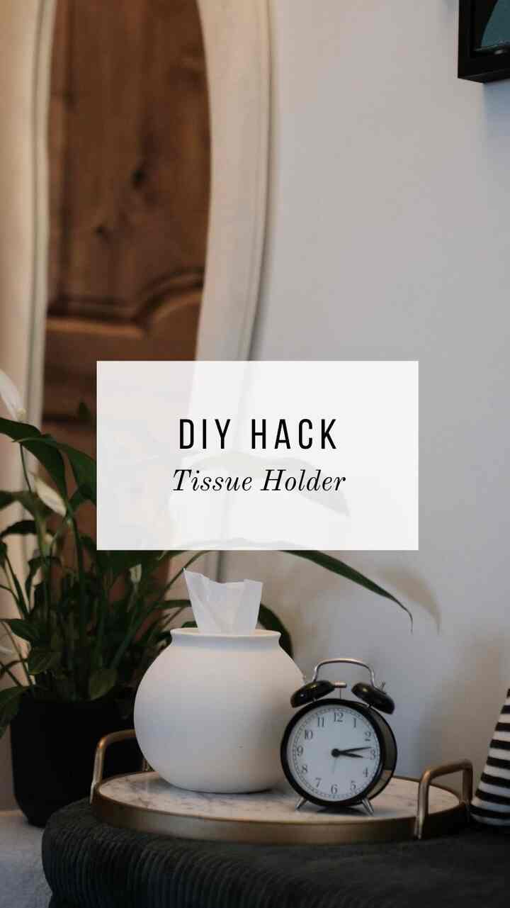 Who knew a tissue box could look this cute? Just popped it in a round vase and boom—entryway upgrade!

#EntrywayHack #HomeDecorIdeas #SmallSpaceStyle #TissueBoxGlowUp #CozyCorners #DecorTips #VaseHack #InteriorStyling #HomeVibesOnly #OhouseUSA