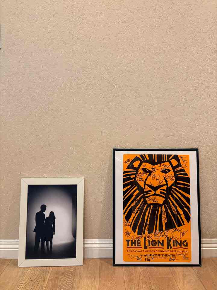 A wall of little treasures—
children’s drawings full of joy,
posters from musicals that moved my soul,
and postcards that spoke to my heart.
Each frame a window to a memory,
each piece a reflection of what I love.♥️

#WallOfMemories
#FramedWithLove
#PiecesOfMyHeart
#HomeGallery
#TinyTreasures
#ArtFromTheHeart
#KidsArtMagic
#MusicalMoments
#PostcardLove
#CreativeCorners
#StoryOnTheWall
#MemoryWall
#EveryFrameTellsAStory
#WhispersOfJoy
#MadeWithMeaning
