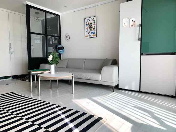 Day & Night 
Green & Pink color changed 💚🩷

A few new pieces of furniture and decor can give the whole room a new vibe.

#colorofhouse #colorinterior #nightview #daytime #ikea #dayvsnight #nightaesthetic #dayaesthetic