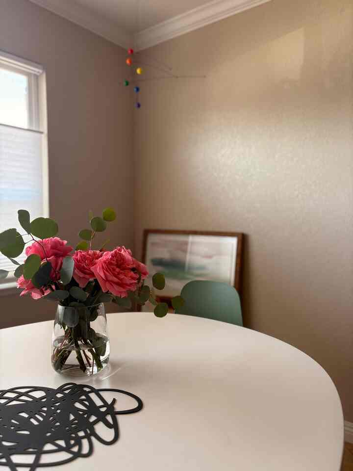 I want to place a floor lamp by the window next to the dining table to create a cozy night-time mood, but I’m not sure which one to choose.🤔 

#FloorLamp #DiningTable #CozyDining #NightMood #HomeDecor #InteriorInspo #DiningVibes #LampByTheWindow #EveningAmbience