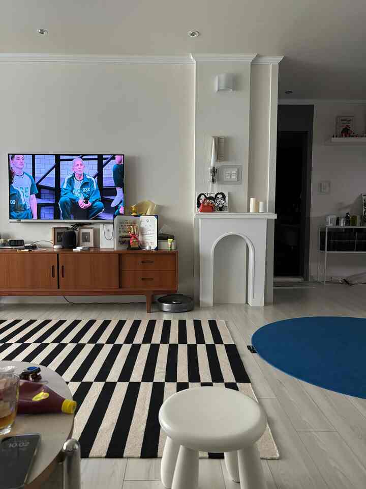 Day & Night 
mood changed 🤍💙

A few new pieces of furniture and decor can give the whole room a new vibe.

#colorofhouse #colorinterior #nightview #daytime #ikea #dayvsnight #nightaesthetic #dayaesthetic