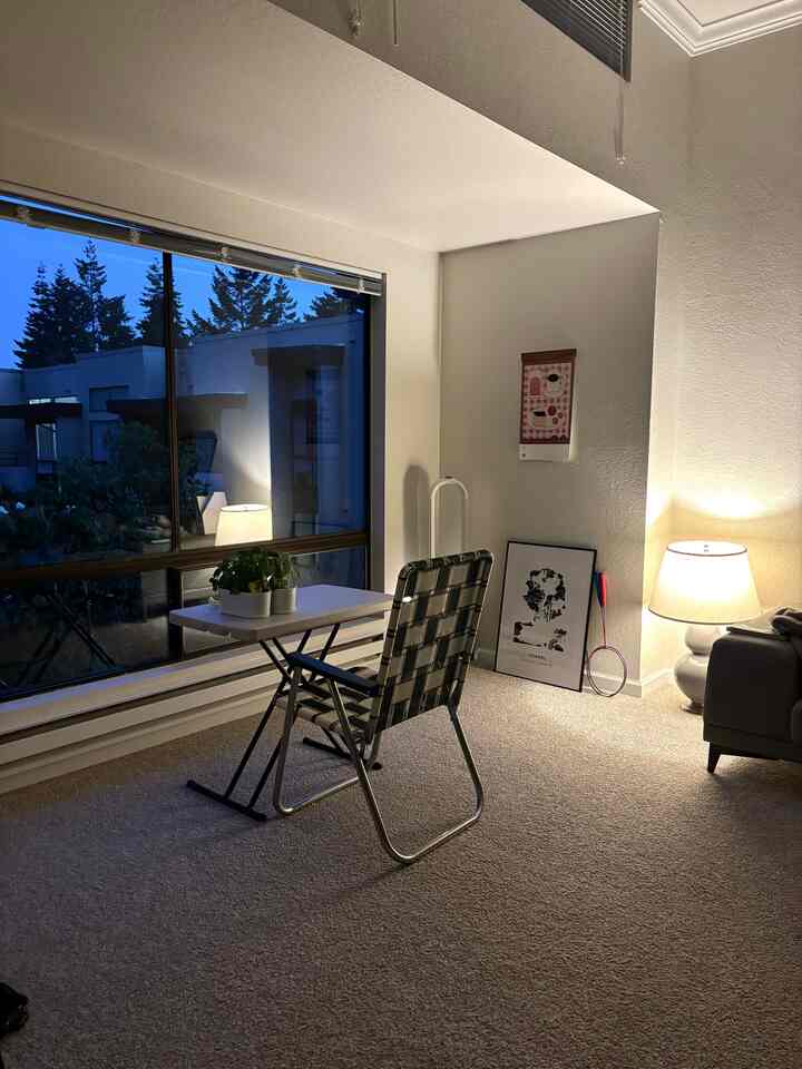 Day and night feel so different now —
the breeze is warmer, the nights are cooler.
Time to get the fan and AC ready. 🌬☀️❄️


#daynnight #livingroom #Dyson #nightmood #windowview #dayvsnight #nightaesthetic