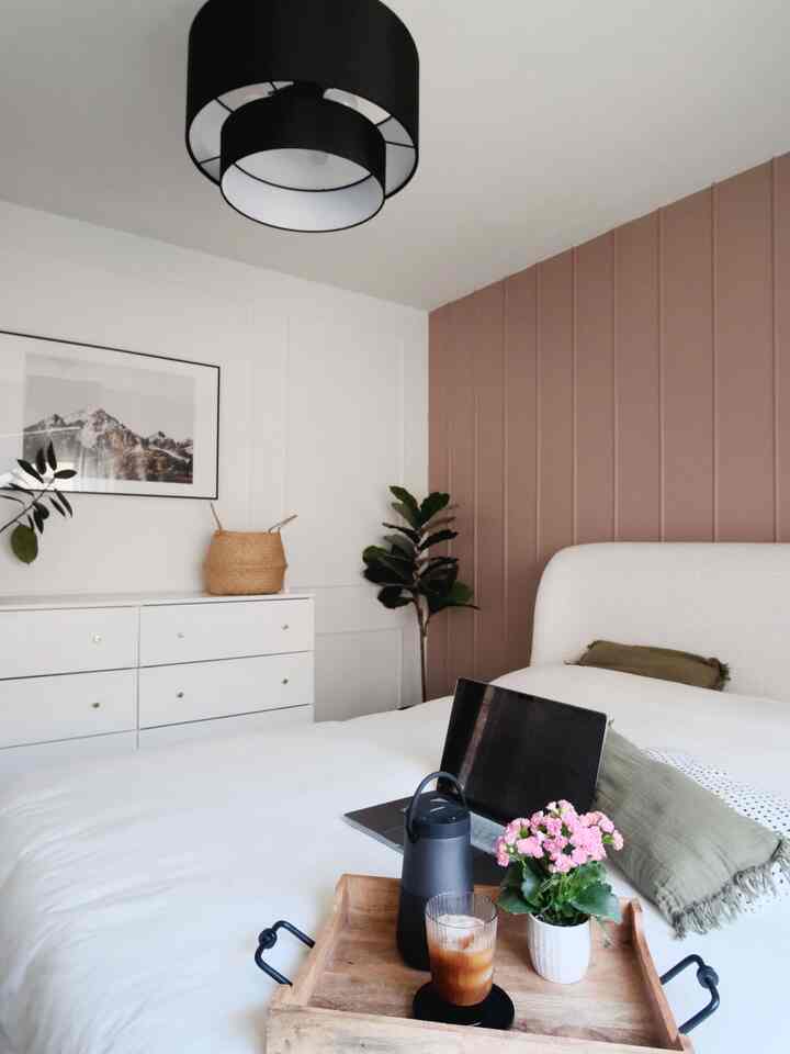 In the morning, it feels fresh and light, and at night it turns cozy and warm—perfect for getting things done on my laptop with a comfy vibe.

#dayvsnight #morningvsnight #dayaesthetic #nightaesthetic #bedroom #bedroominterior #bedroomheadwallinterior #bedding #bedroomlighting #bedroomdesign 