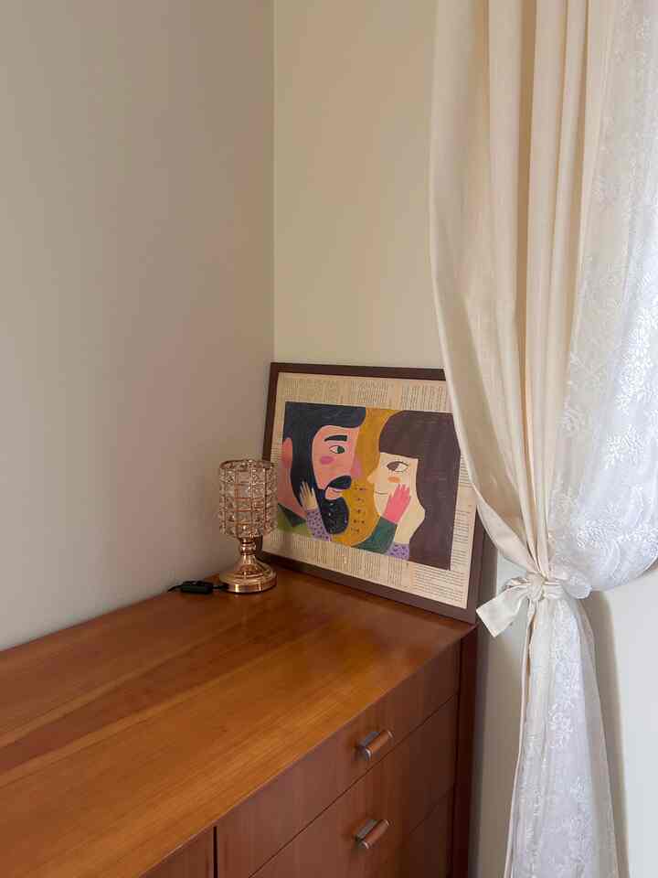 My home’s little corners, 
full of stories and stillness✨
#cornerphotozone #corner #cozyroom #lamp #CozyInterior 