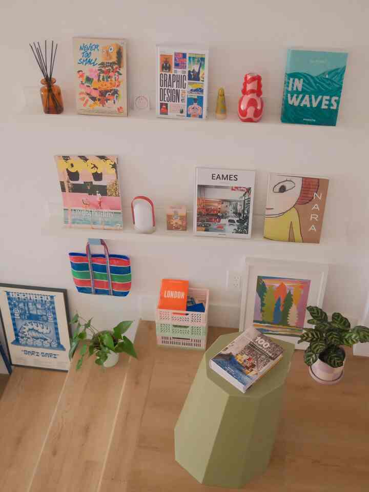 Pilihan buku untuk bulan Juni :) #bookshelf #homedecor
