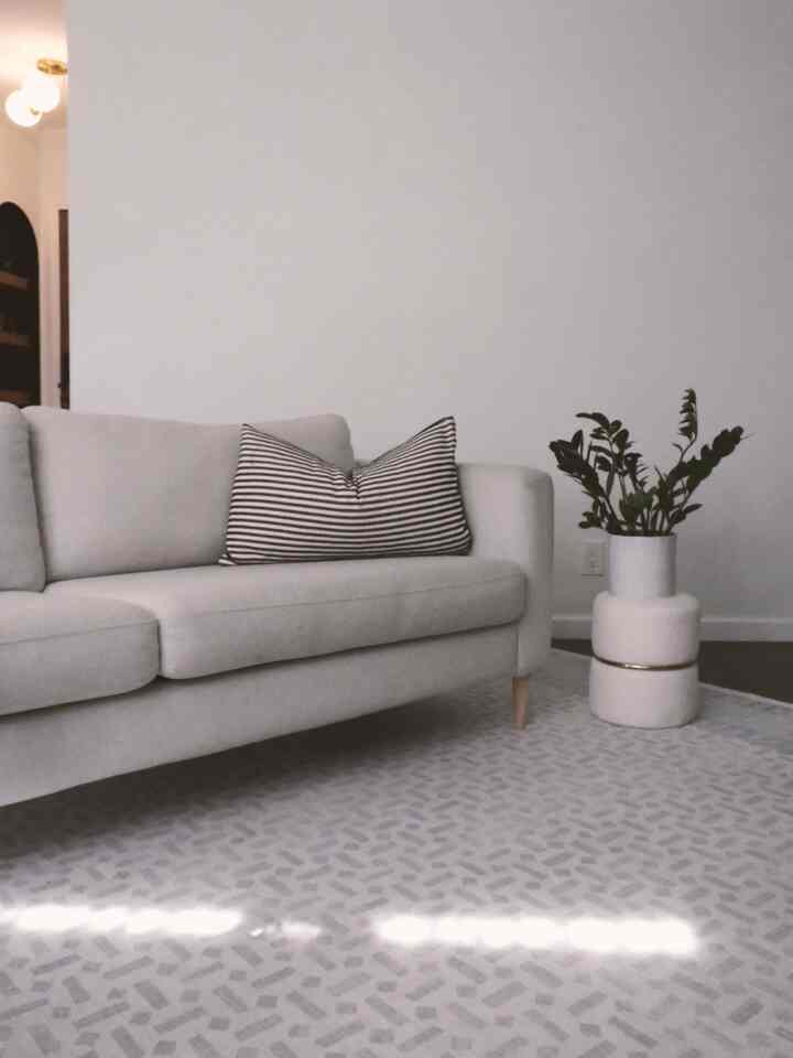 One of my favorite pieces in the collection—this living room rug ties the whole space together with warmth and character. I love how it grounds the room and adds just the right touch of texture. Our hardwood floors are quite dark, but this 8x10 Ruggable rug instantly brightens up the space. And the fact that it’s washable? Game changer. I’m a big fan of Ruggable!
#myfavoritecollection #furniturechallenge #designobsession #interioraddict #styledspaces #livingroom #livingroominterior #livingroomdecoration #livingroomplant #livingroomrug 
