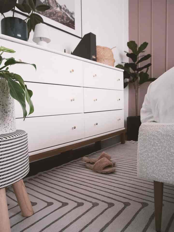 My favorite collection: Waking up and stepping onto this soft bedroom rug is one of my favorite little luxuries—it instantly makes the space feel extra cozy and personal. I love the Ruggable brand because it’s washable. I’ve used this rug for over three years, and it still looks clean with zero pilling—that definitely earns it bonus points! #myfavoritecollection #furniturechallenge #designobsession #interioraddict #styledspaces #bedroom #bedroomrug #bedroominterior #bed #bedroomdecor #bedroomlighting 