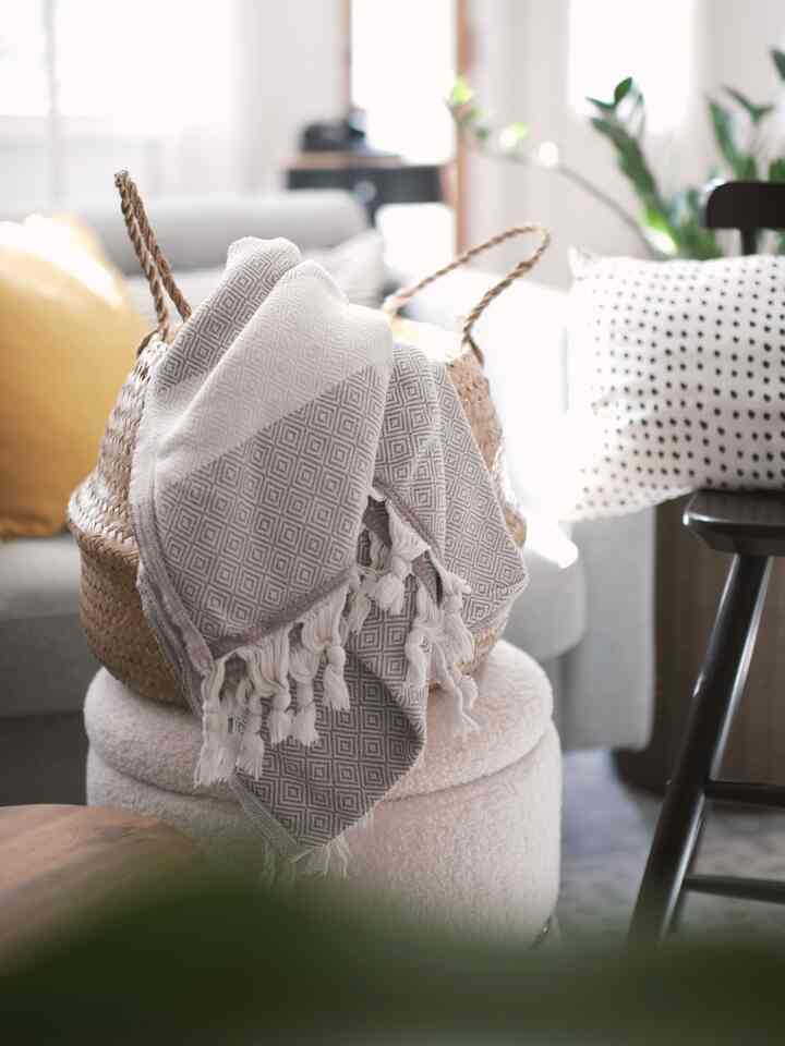 This white ottoman is one of the most versatile pieces I own—open it up for hidden storage, or close it and use it as a seat. Right now, it’s doubling as my bedside table, and I love how functional and clean it looks. It also comes in so handy when guests come over—they can use it as a side table or an extra seat! So simple, yet so functional.
#myfavoritecollection #furniturechallenge #designobsession #interioraddict #styledspaces #ottoman #stool #stoolchair #storageottoman