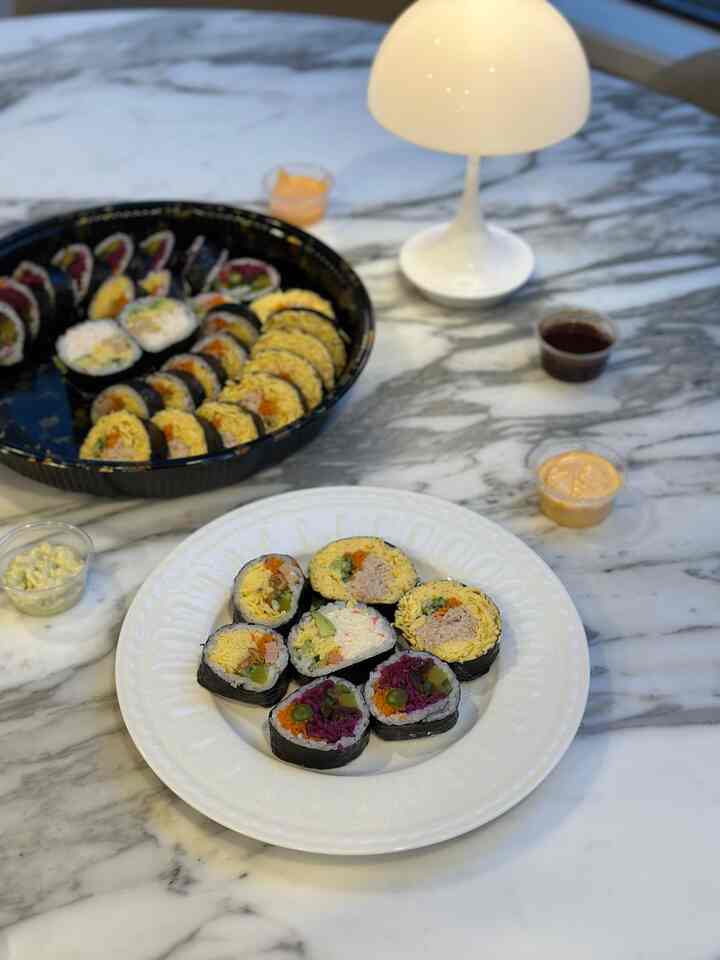 Love this cute panthella lamp that lights up our table 🤍

#tablesetting #DWR #kitchen #diningroom #diningtable #plate #dish #plating #platingshot #lighting #lightinginterior #mood #diningchair #diningspace #decoratingtips  #decoratemyroom #decoration #diningtableinterior #midcentury #midcenturymodern #ikea #ikeakitchen #ikeachair #kitcheninterior #kitchendecoration #diningroominterior #diningspace #diningtablerecommendation #moderninterior #modern