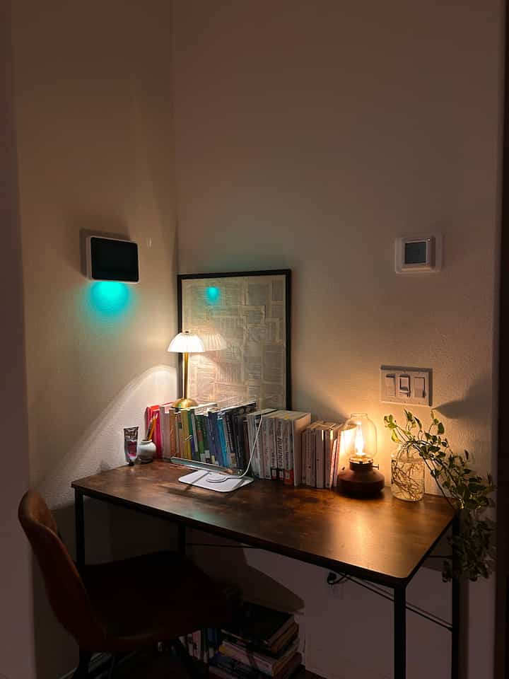 I just got The Joy of Less — a beautiful addition to my beloved Chicken Soup for the Soul . It’s a gentle, eye-opening reminder that by letting go of clutter — in both things and time — we make more room for what we truly love. I’m finding so much joy in its simplicity✨
#readingdesk #readingspace #readinglight #readingroomdesk #readingnook #livingroom #cornerphotozone 
