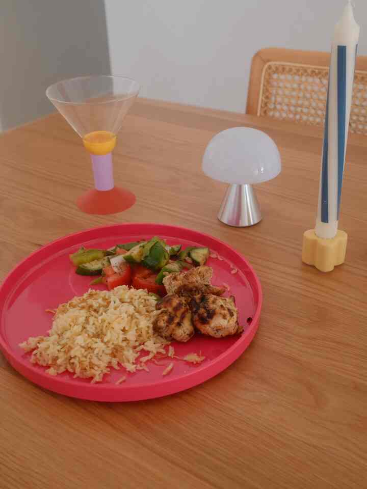 Lunch is served! Still deciding what drink to put in my glass hehe 😅 #table #diningdecor 