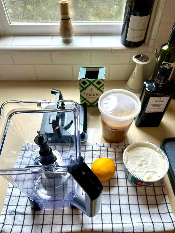 Making whipped ricotta toast at home 🥯✨
#kitcheninterior #kitchen #cookingrecipe #cookware 