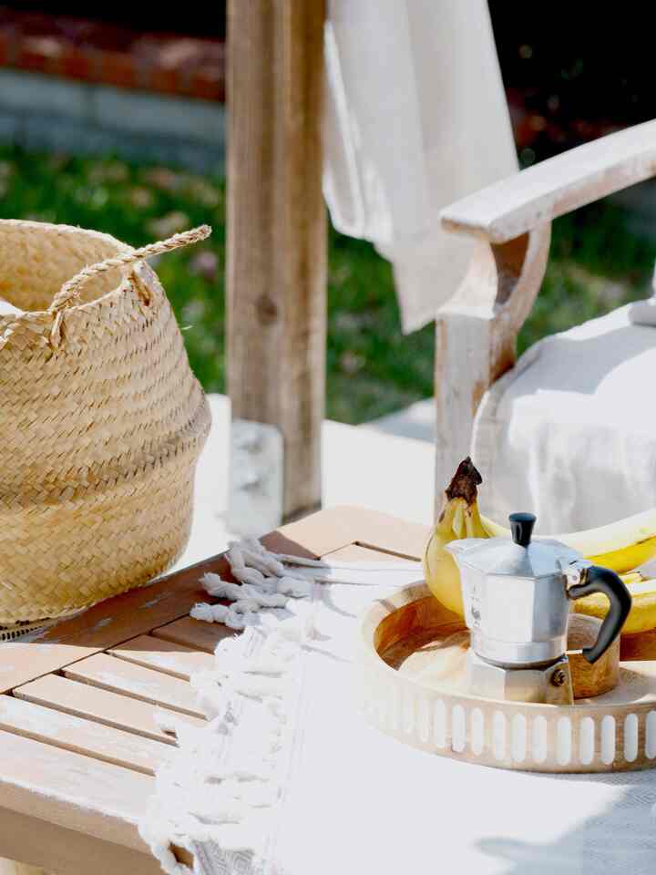 This moka pot’s been with me for over 12 years. Grateful for little moments like an iced americano in the sun.


#SummerRefresh #SummerVibes #SummerStyle #SummerAtHome #outdoortable #backyard #ikea #turkishtowel #etsy