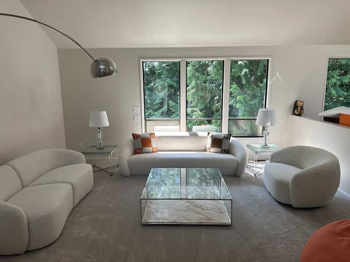 Soaking up the summer vibes in my new living room setup! ☀️🌿 Perfect spot to chill and unwind. 

#SummerReady #SummerRefresh #SummerVibes #SummerStyle #SummerAtHome #livingroom #interiorobject #lamp #interior #kartell #coffeetable #livingroomfurniture #DWR #designchair #designlamp #livingroomtable #designfurniture #cassina #interiorfurniture #livingroomsofa #decoratingtips #interiorgram #designer #livingroominterior #chairrecommendation #table #blackinterior #livingroomlighting #moderninterior #modern

