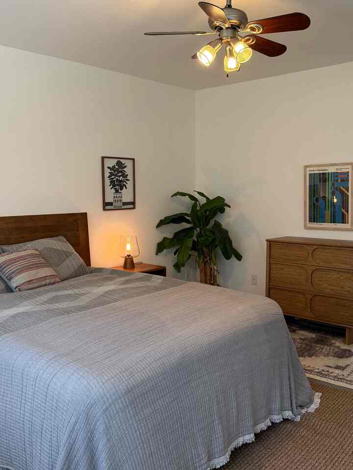 Summer bedding changes

#summervibes #summerready #summerstyle #summerrefresh #newbedding #WoodInterior #wood #woodenfurniture #simple #simpleinterior 