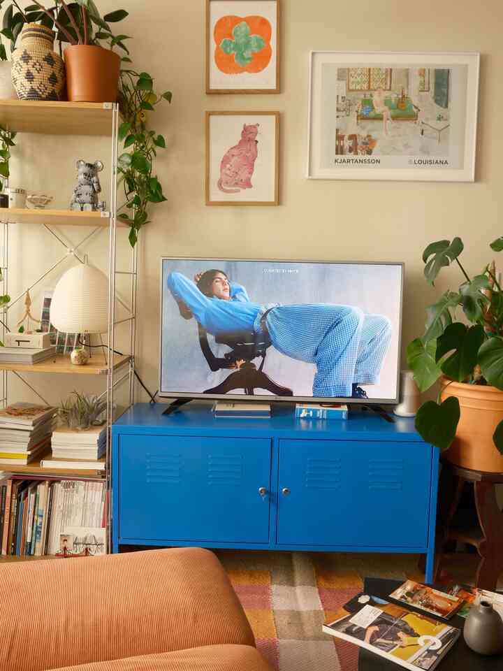 I love having music playing in the background when I’m working from home.🩵

#livingroominterior #smallroom #smallhouseinterior 