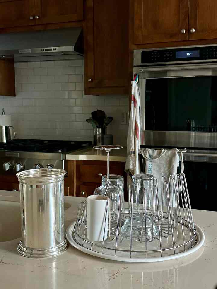 Kitchen essentials 👩🏻‍🍳⏲️✨
#kitcheninterior #alessi #Breville #coffeestation 