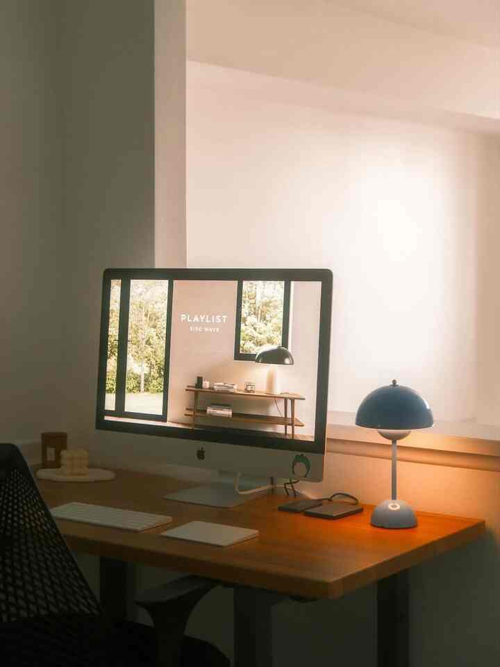 A calm and cozy home office setup 🤍
#homeoffice #desksetup #cozyvibes #minimalstyle #workspace 