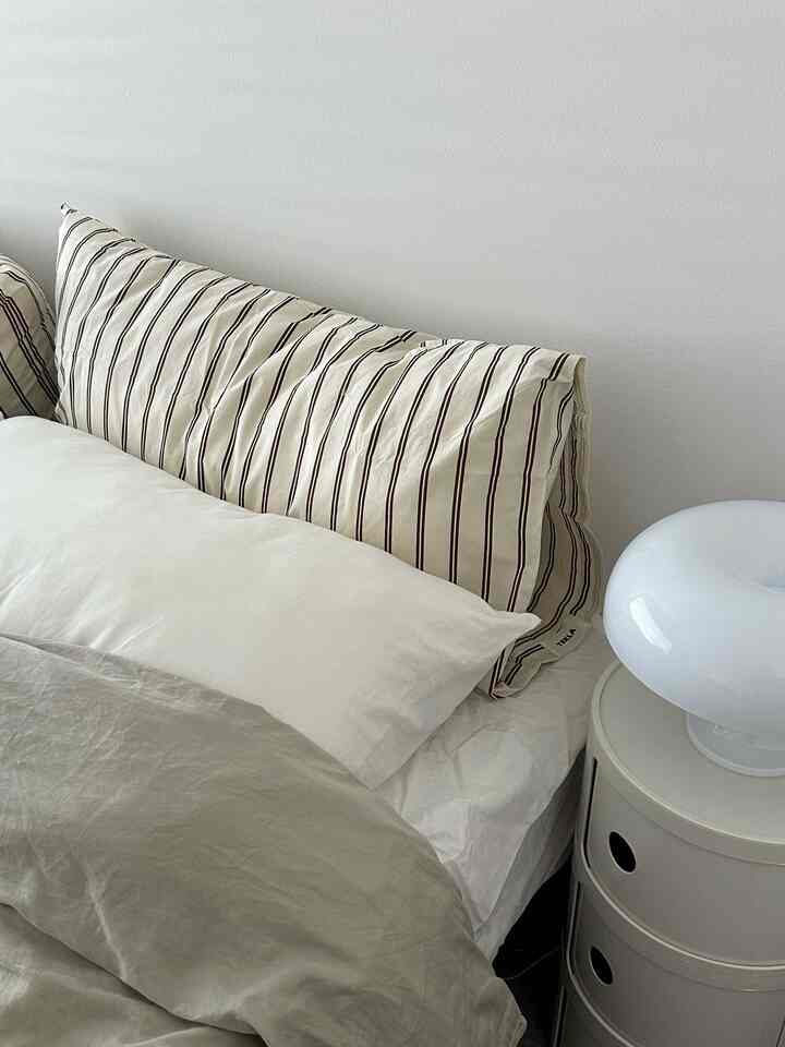 All day under the covers today! 🛌 🫧🤍 

#rainyday #cozy #bedding #simple