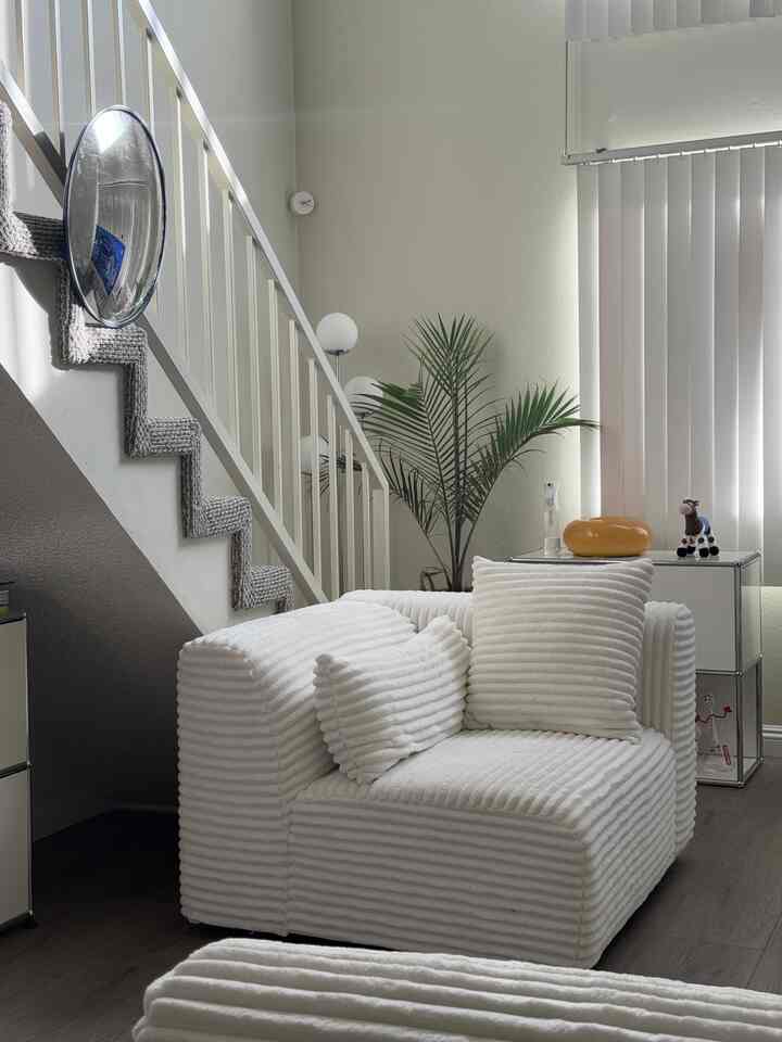 Hot summer days… and the safest place to hide from the sun? Always home. Nothing beats a summer getaway like my own couch and reading spot. 📖📚☀️

#summerdecor #summerinterior #summerhomedecor #summerreadingspot
