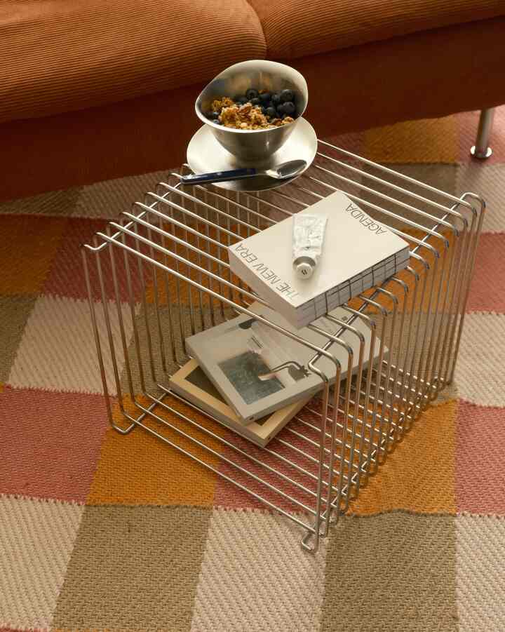 Summer refresh complete ☀️ My new Montana Panton Wire instantly brought a breezy vibe to the living room.

#summerinterior #summervibes #summerdecor #chromecore #silverinterior #silver 