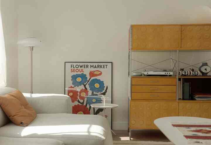 #Mid-CenturyModern #midcentury #livingroominterior #livingroomdecoration 