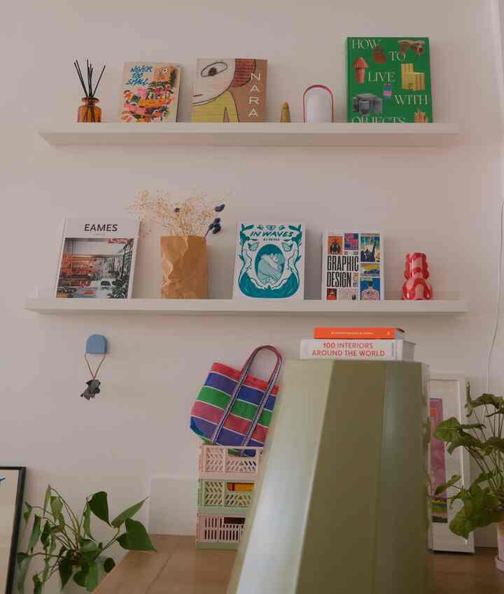I love to refresh my bookshelf every month with new trinkets and books :) #homedecor #summerinterior 