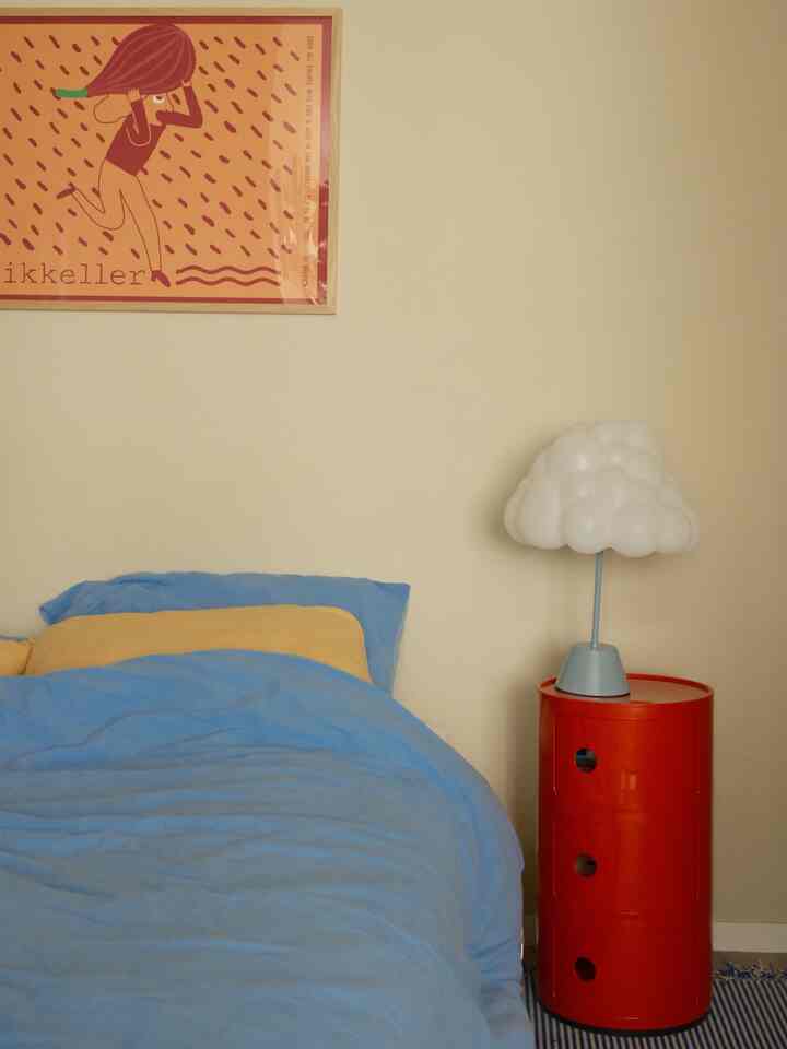 Thank you Ohouse for sending this amazing lamp 🩵☁️ 

#bedroominterior #colorinterior #blueinterior 